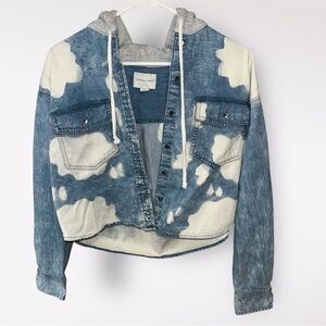 American Eagle Outfitters Denim Bleached Cropped Shacket Size Smalll